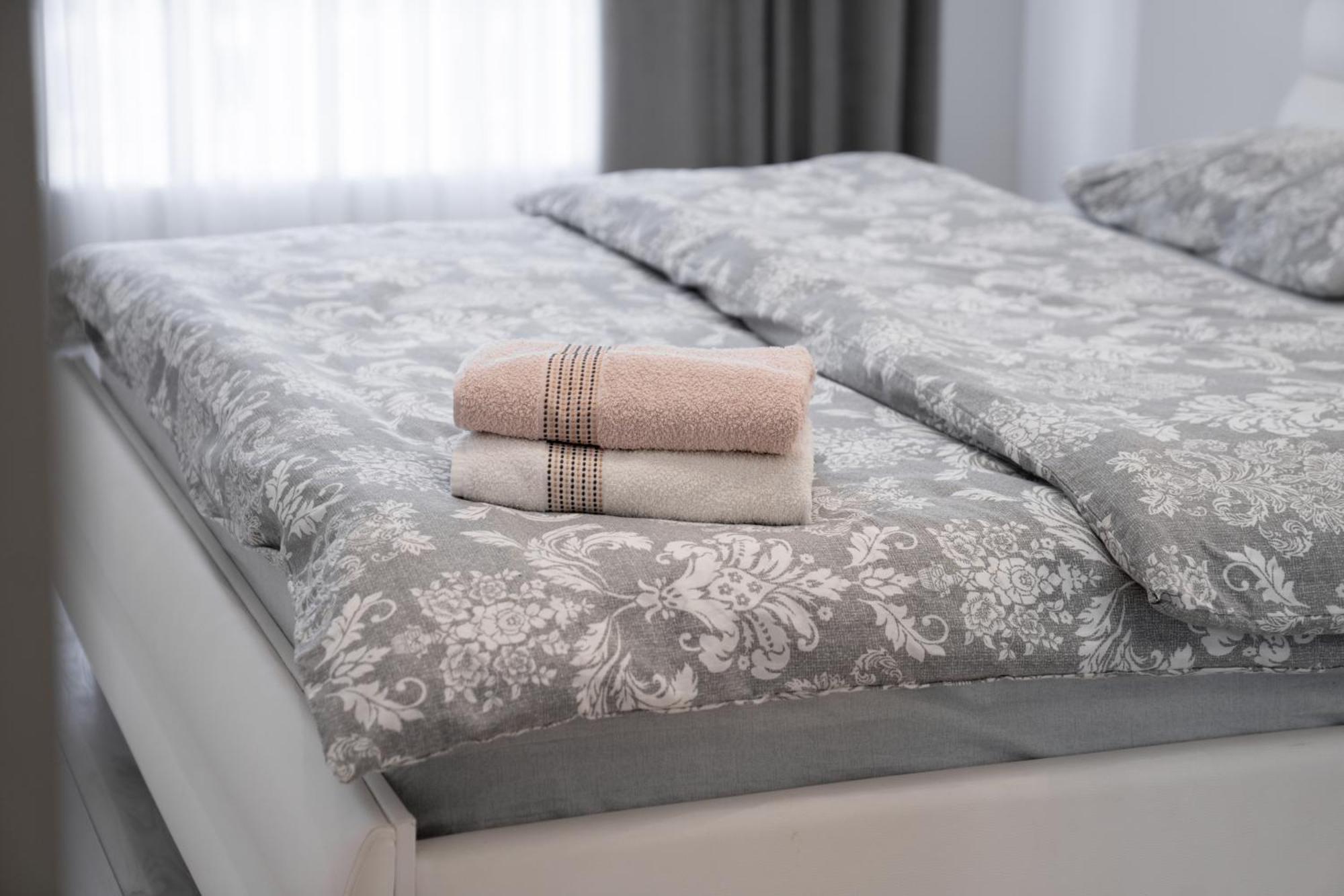 Tourist Grand Ismail Apartments Chisinau Luaran gambar